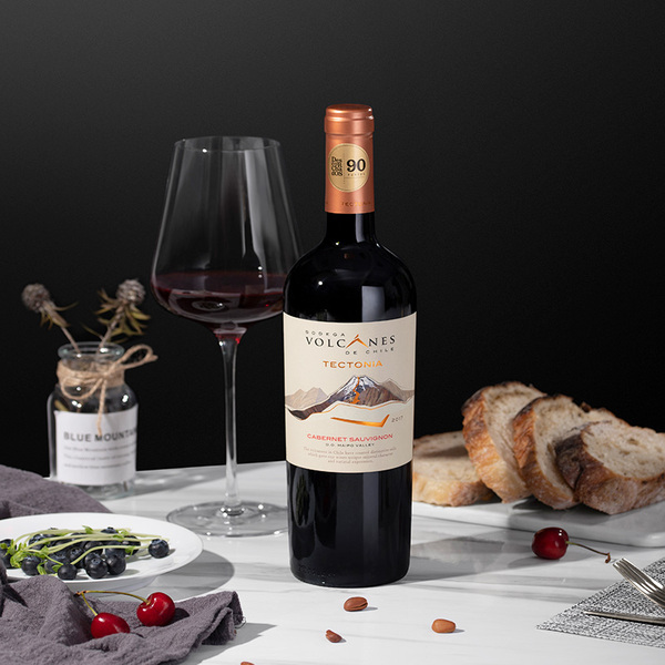 智利 火山系列特科托尼亚赤霞珠干红葡萄酒750ml